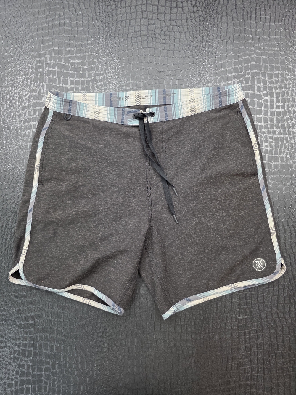 Roark The Chiller Raya Boardshorts Mens Sz 36 Gray Hemp Blend Contrasting Trim
